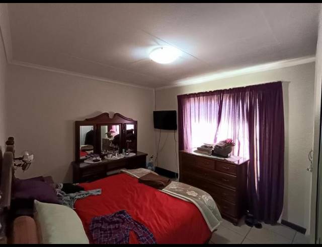 2 BEDROOM TOWNHOUSE FOR SALE IN RIVERSDALE